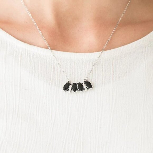 paparazzi Jewelry - Paparazzi Jewelry Accessories - Deco Decandence - Black Necklace - Vintage